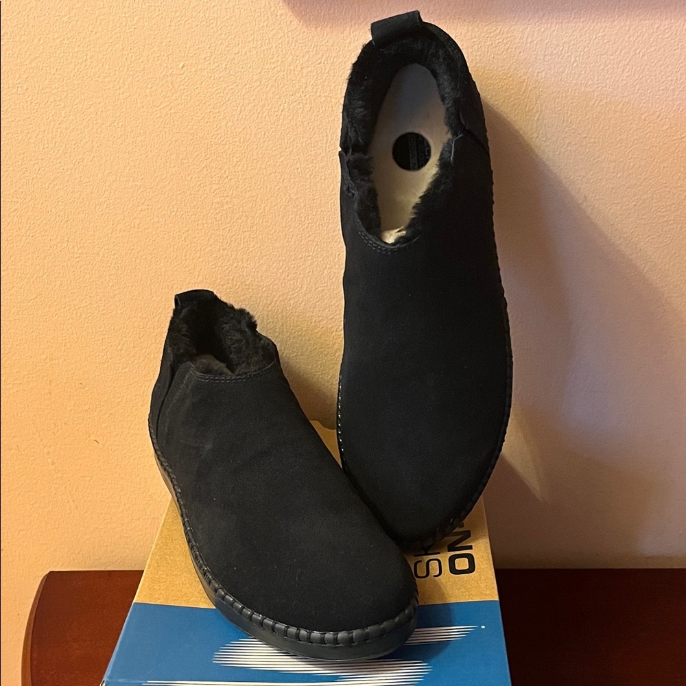 🌺Final Price🌺Skechers On The Go Black Suede Slip On Booties